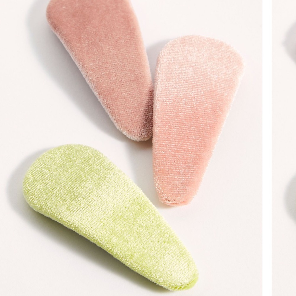 Velvet hair clips